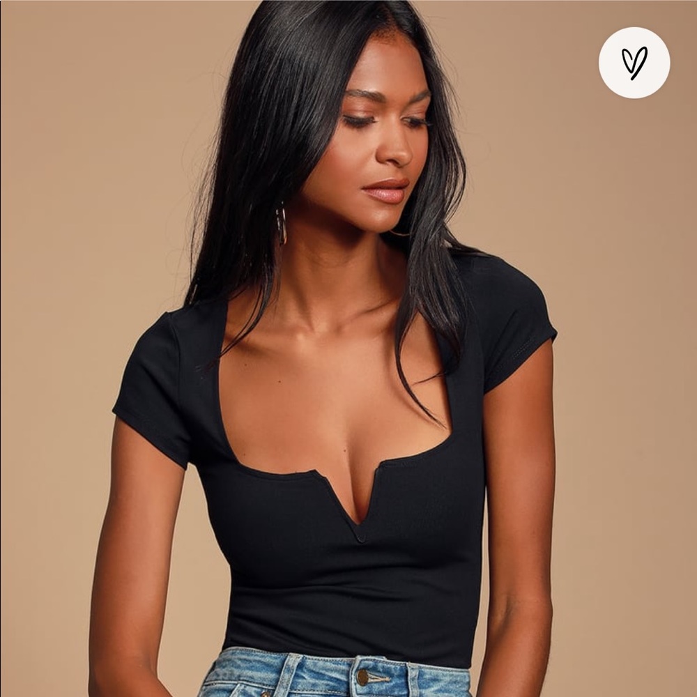 SALE 🤑 NWOT Lulus Mirabelle Structured V Bodysuit